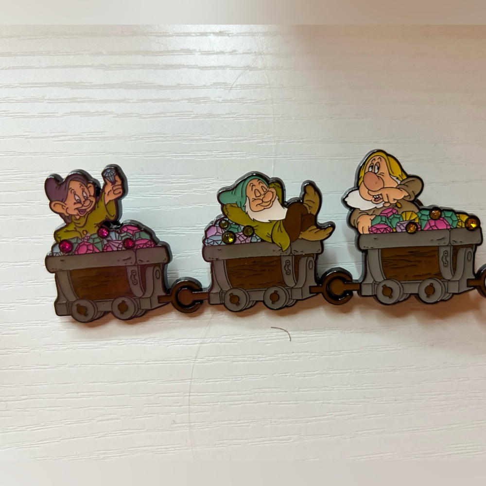 disney pins